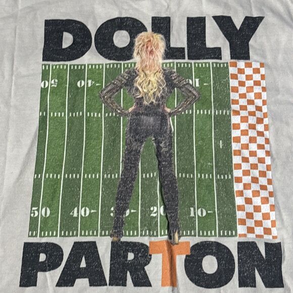 Dolly Parton Rockstar Vols Check Field Off White Thrifted Distressed Tee Size XL - Picture 3 of 8